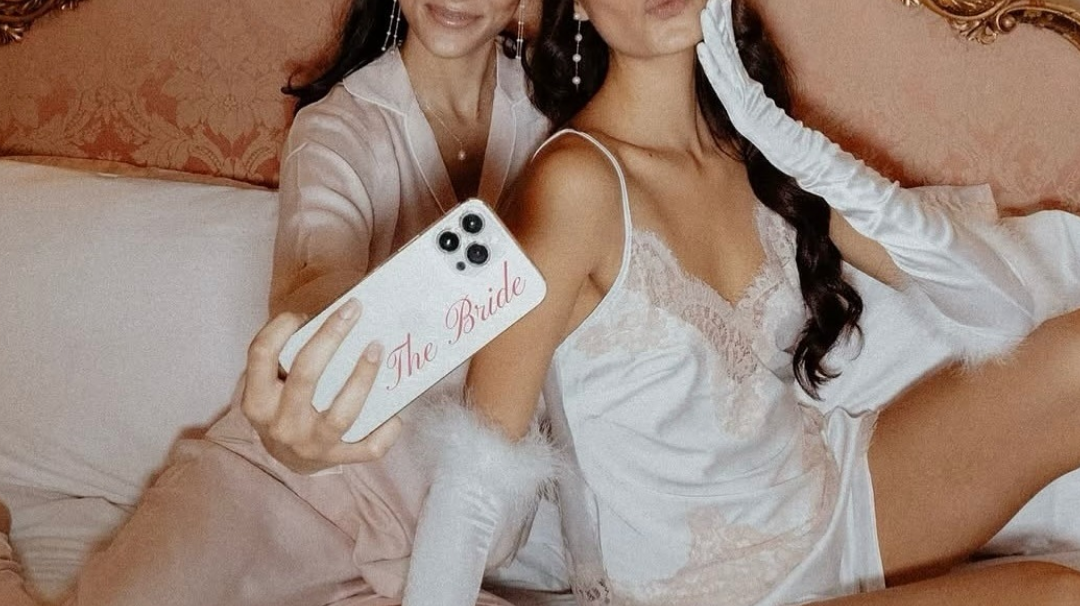 How to Nail the Perfect Photo (Even in a Bathroom Mirror)